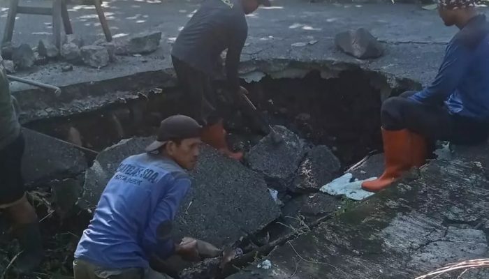 Jalan Merpati Depok Amblas, Ini Imbauan DPUPR