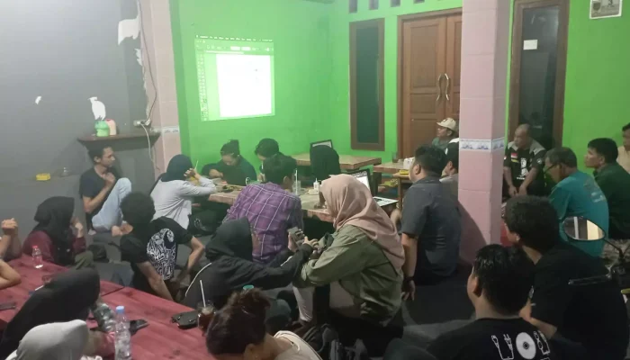 Warga Bersiap Sambut Lebaran Kukusan